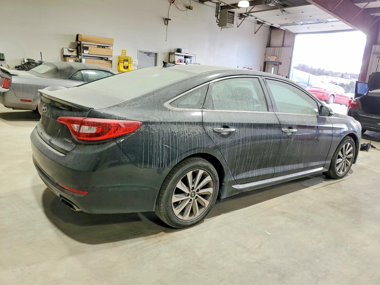 2015 HYUNDAI SONATA SPORT photo 3
