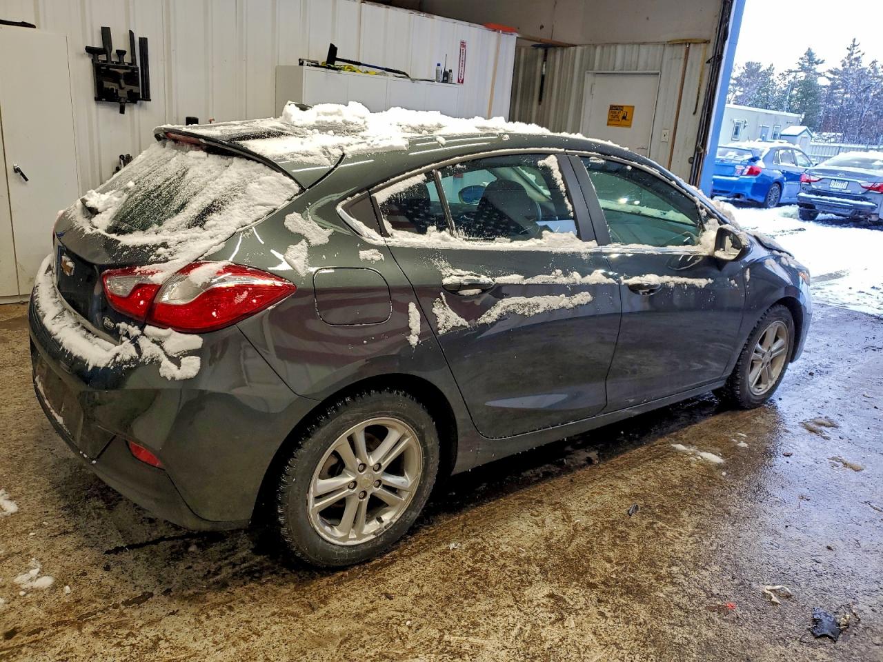 2017 CHEVROLET CRUZE LT photo 3