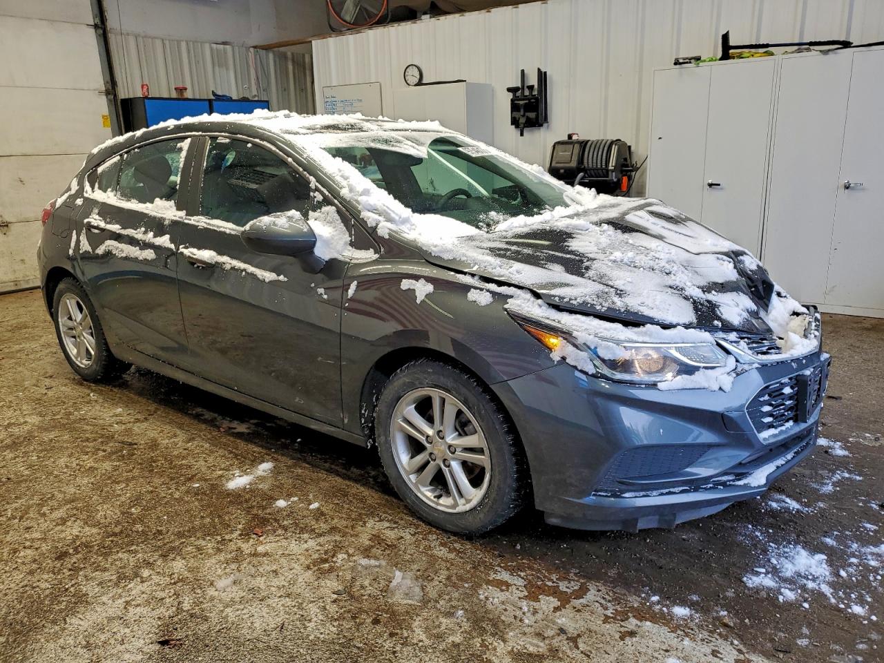 2017 CHEVROLET CRUZE LT photo 4