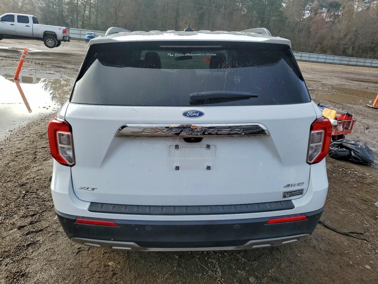 2023 FORD EXPLORER XLT photo 6