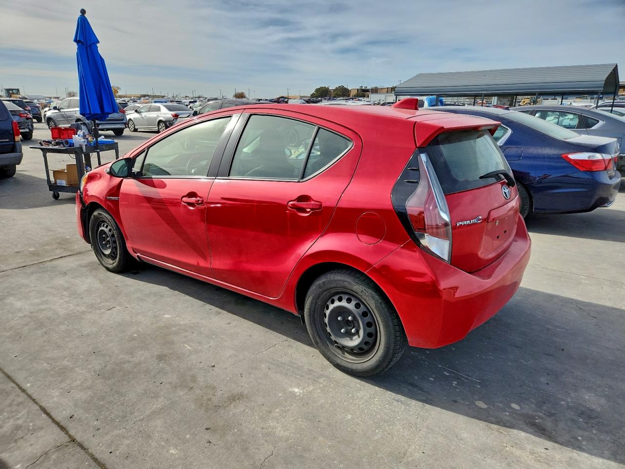 2016 TOYOTA PRIUS C photo 2