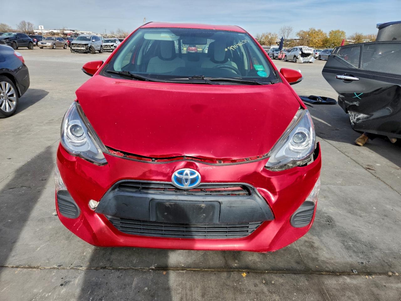 2016 TOYOTA PRIUS C photo 5