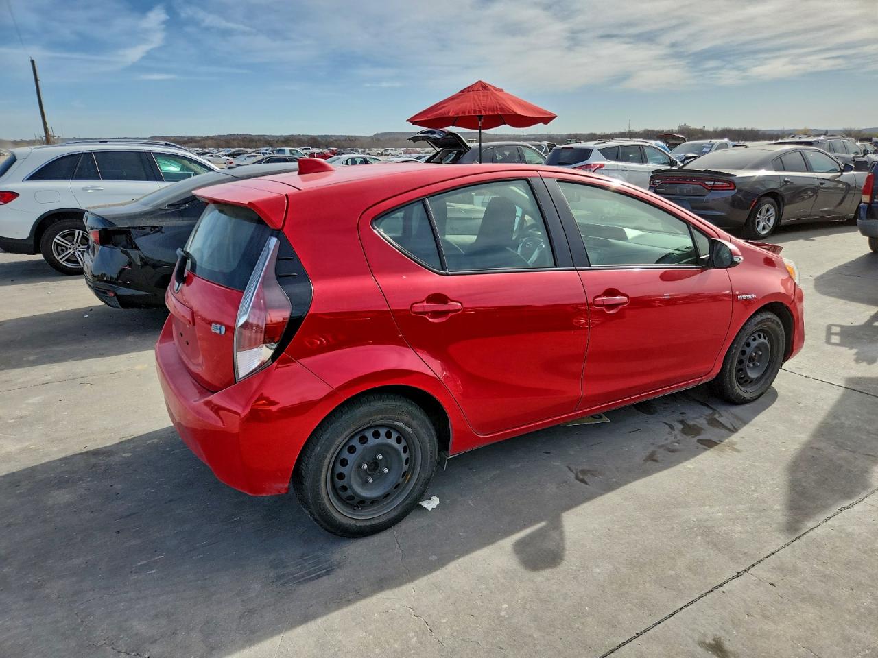2016 TOYOTA PRIUS C photo 3