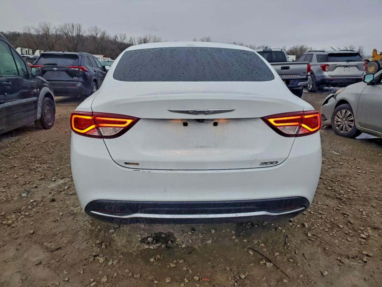 2016 CHRYSLER 200 LIMITED photo 6