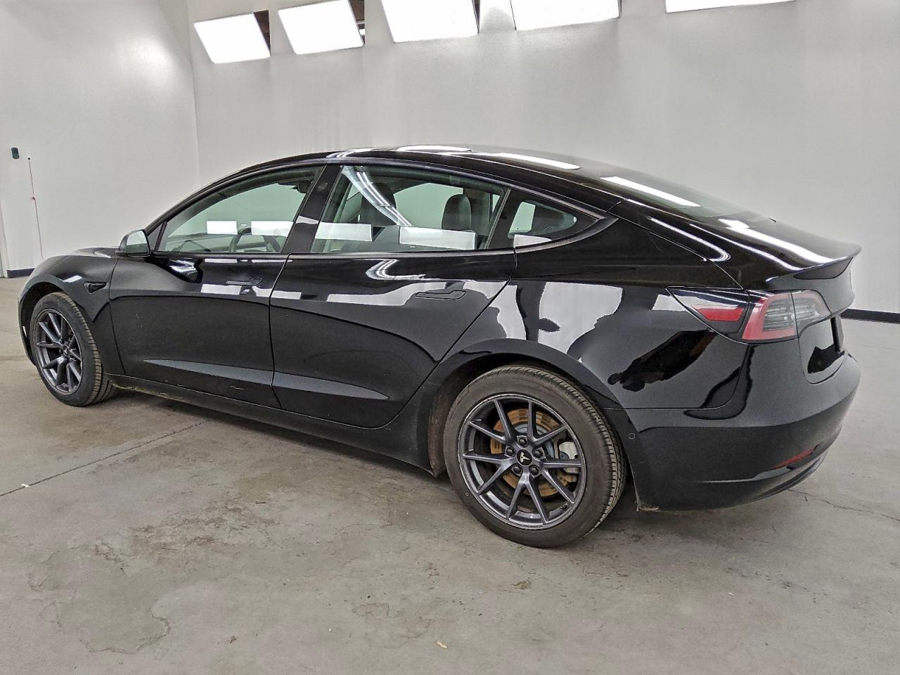 2022 TESLA MODEL 3 photo 3