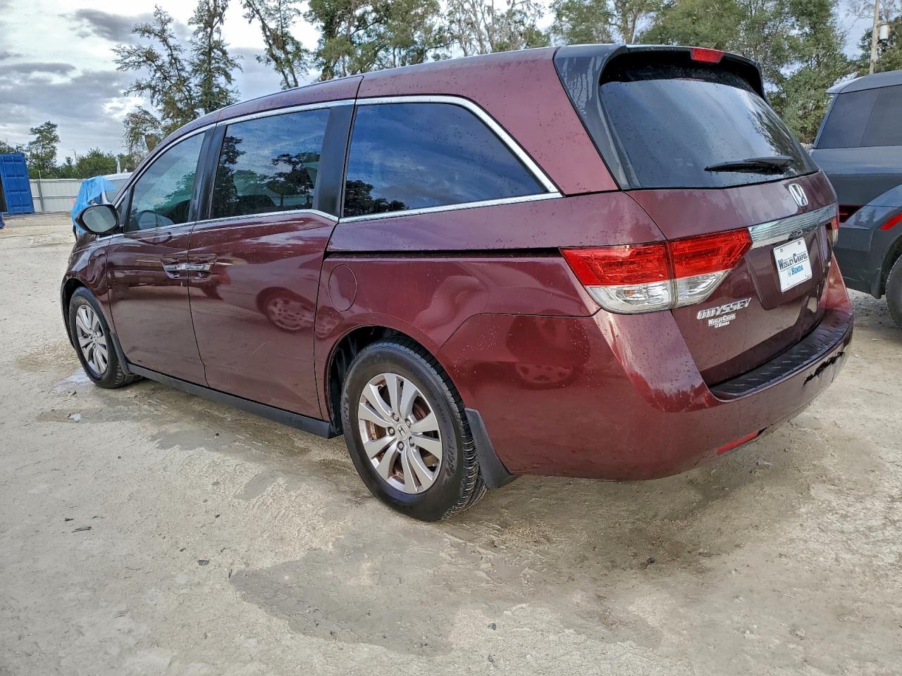 2016 HONDA ODYSSEY SE photo 2