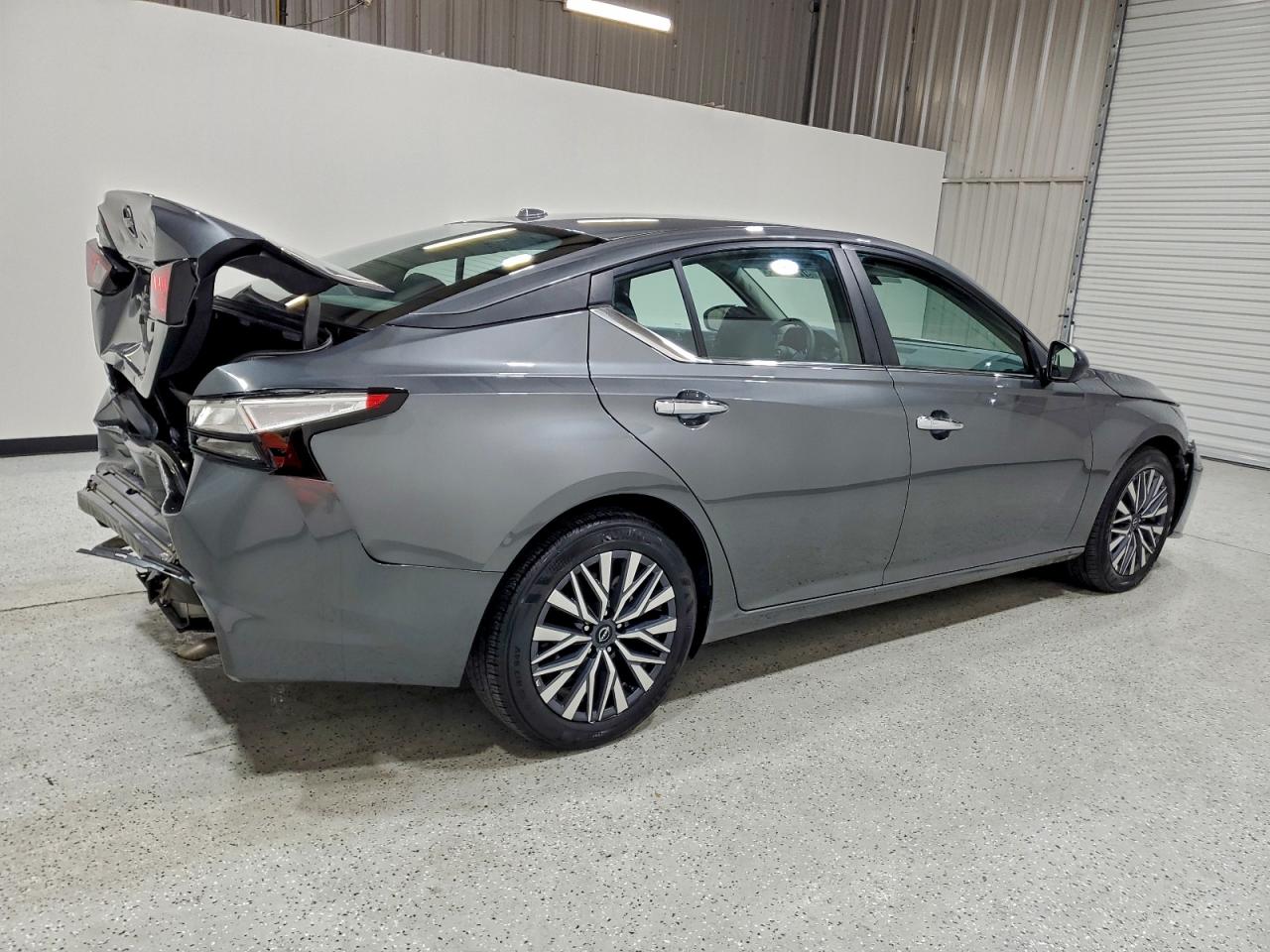 2025 NISSAN ALTIMA SV photo 3