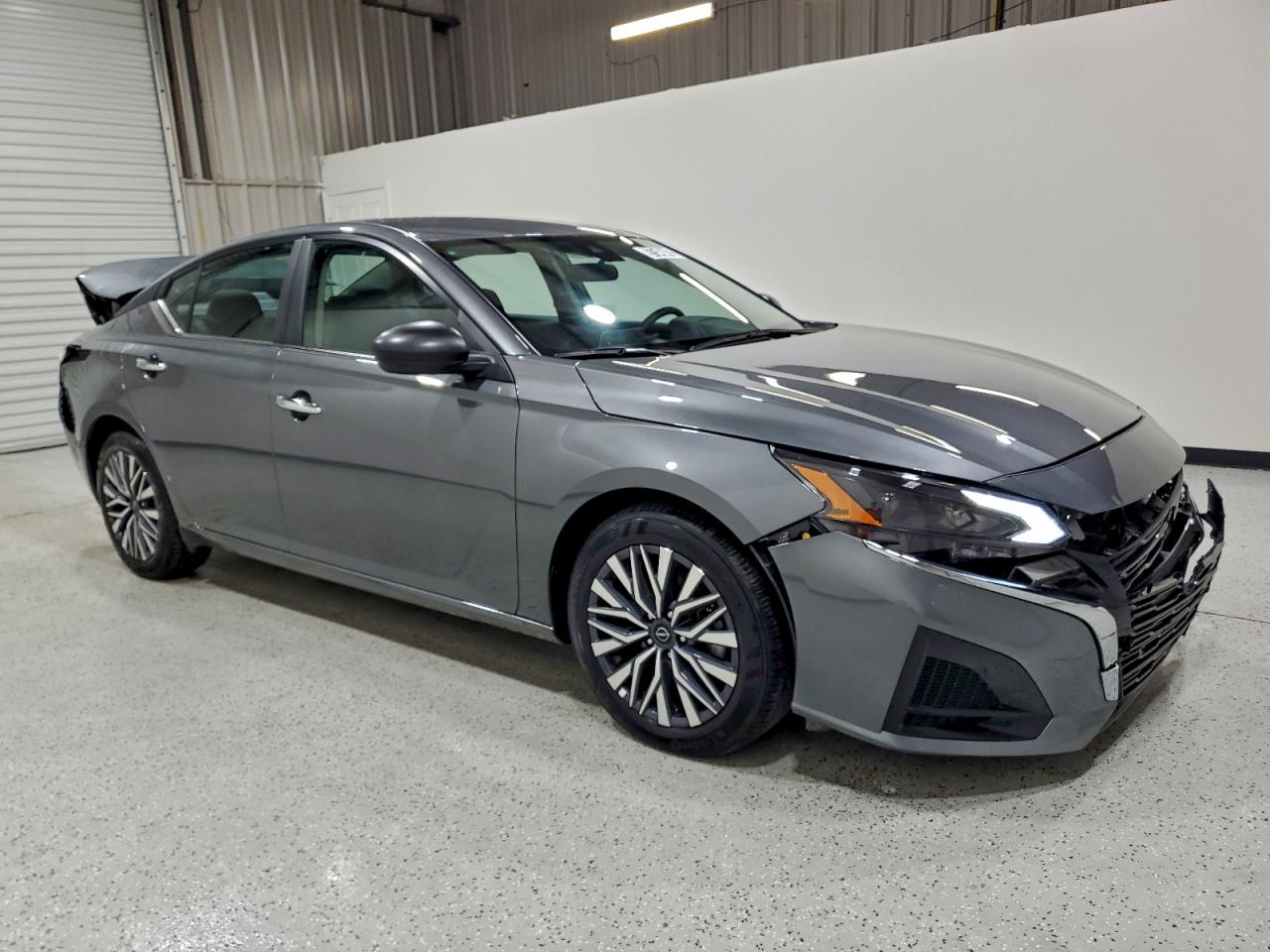 2025 NISSAN ALTIMA SV photo 4
