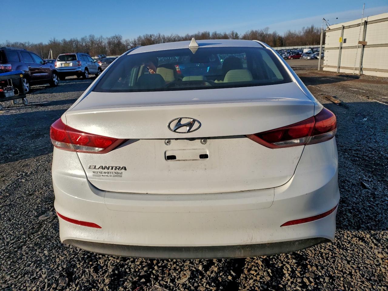 2017 HYUNDAI ELANTRA SE photo 6