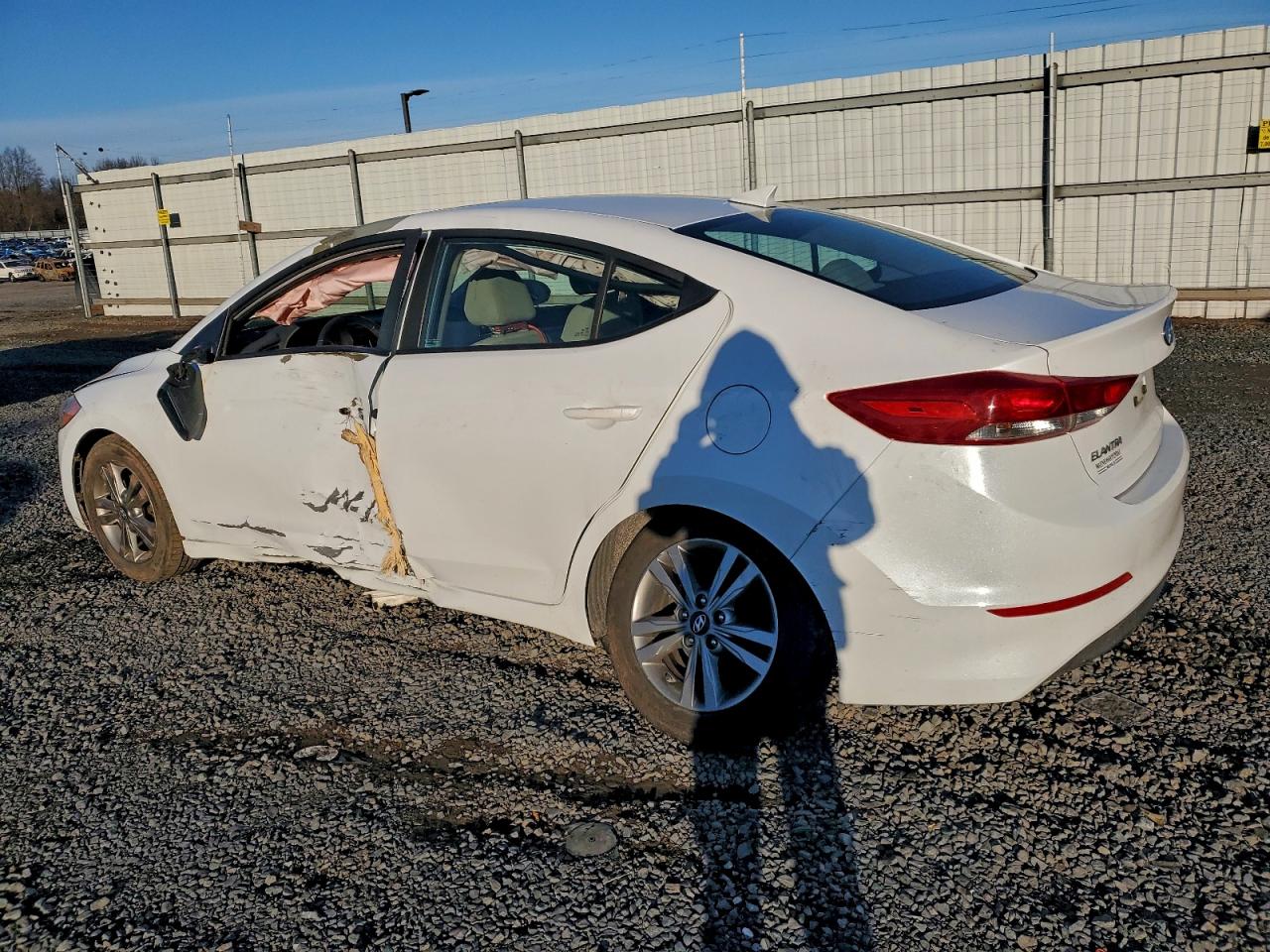 2017 HYUNDAI ELANTRA SE photo 2