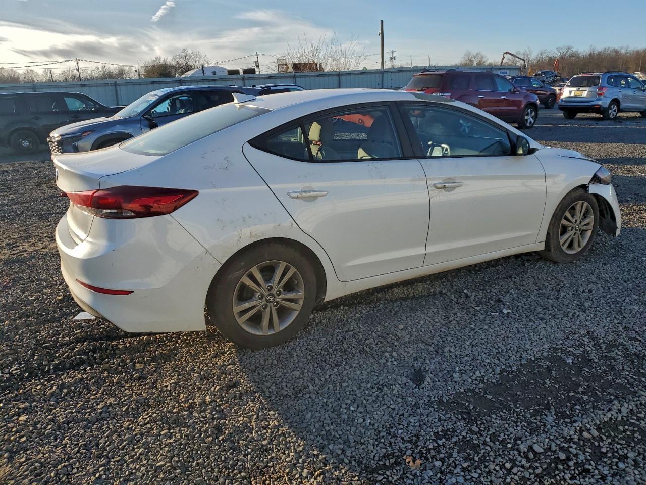2017 HYUNDAI ELANTRA SE photo 3