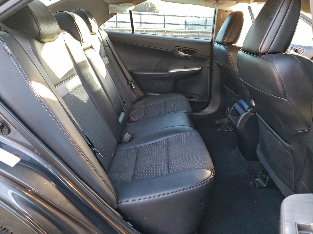 2014 TOYOTA CAMRY L photo 10