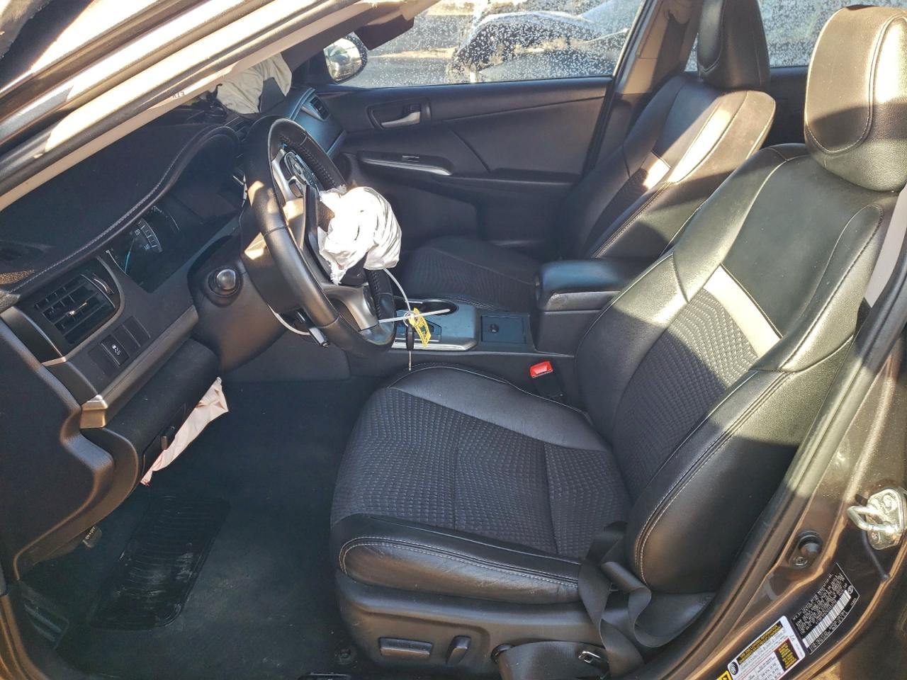 2014 TOYOTA CAMRY L photo 7