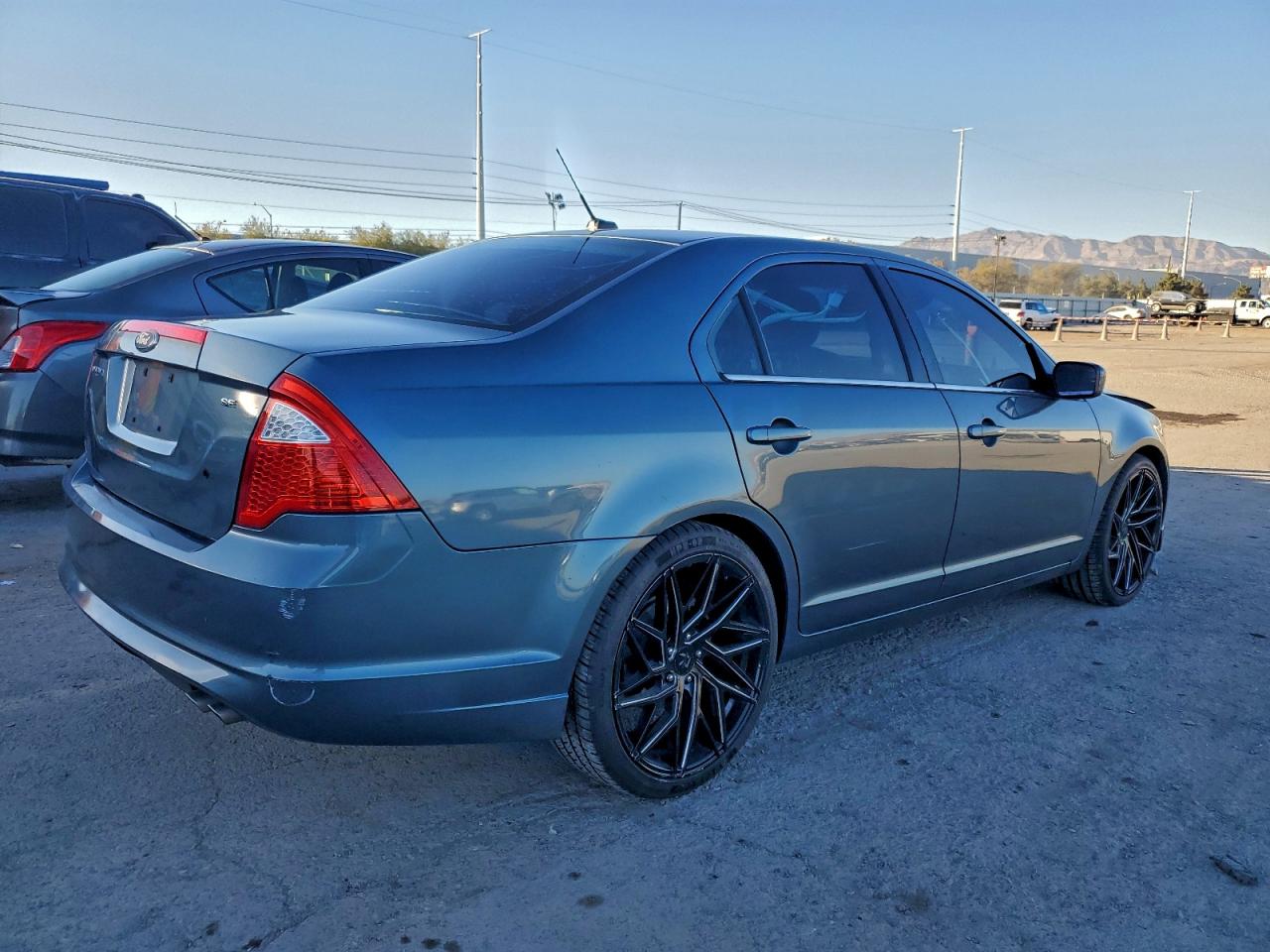 2011 FORD FUSION SE photo 3