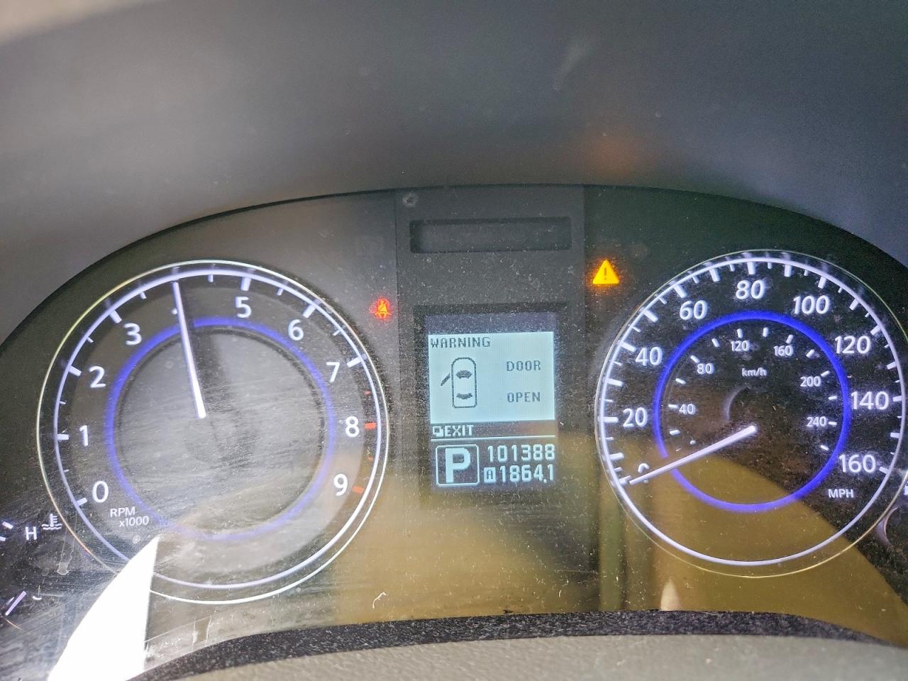 2010 INFINITI G37 BASE photo 9