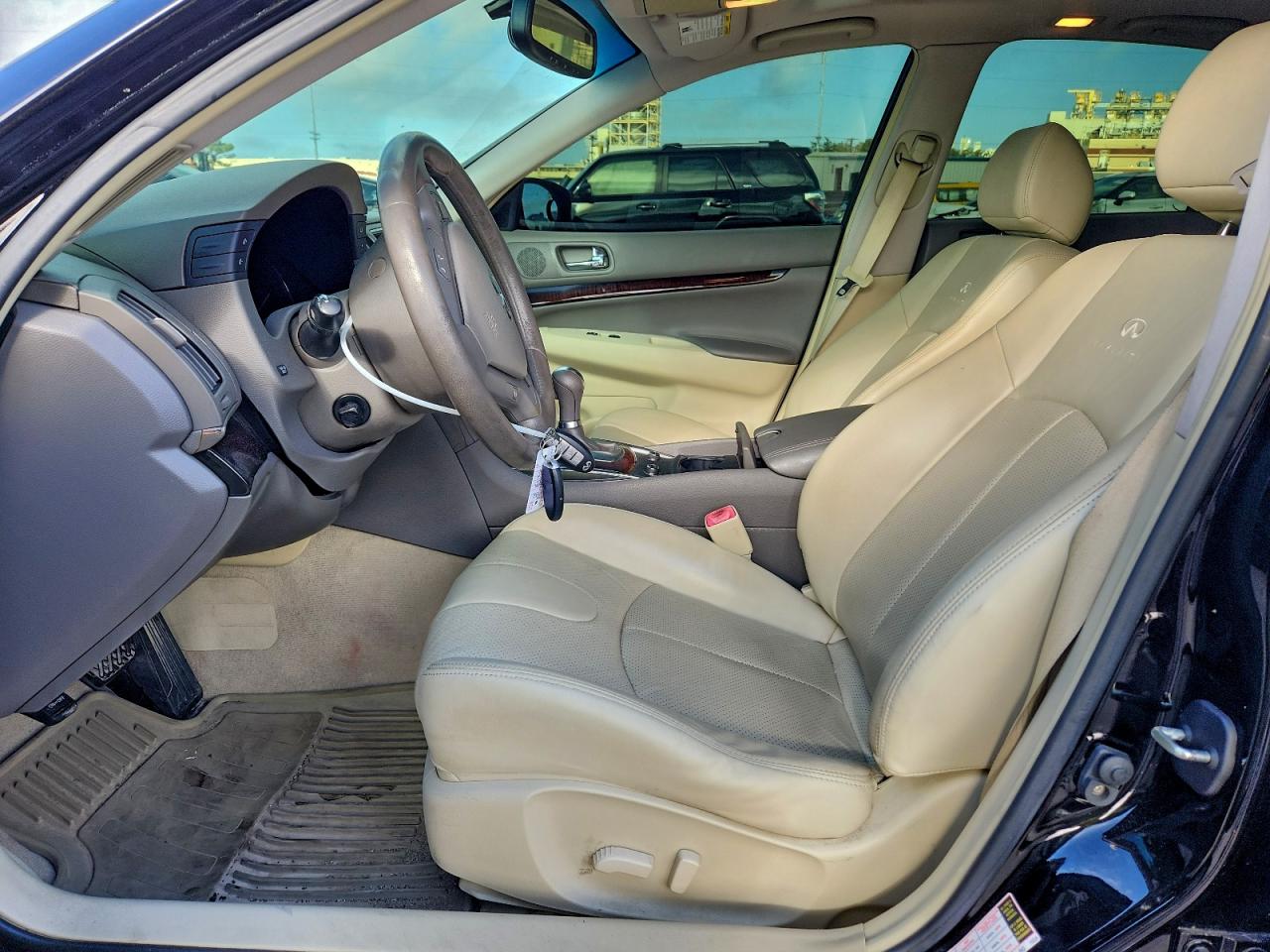 2010 INFINITI G37 BASE photo 7