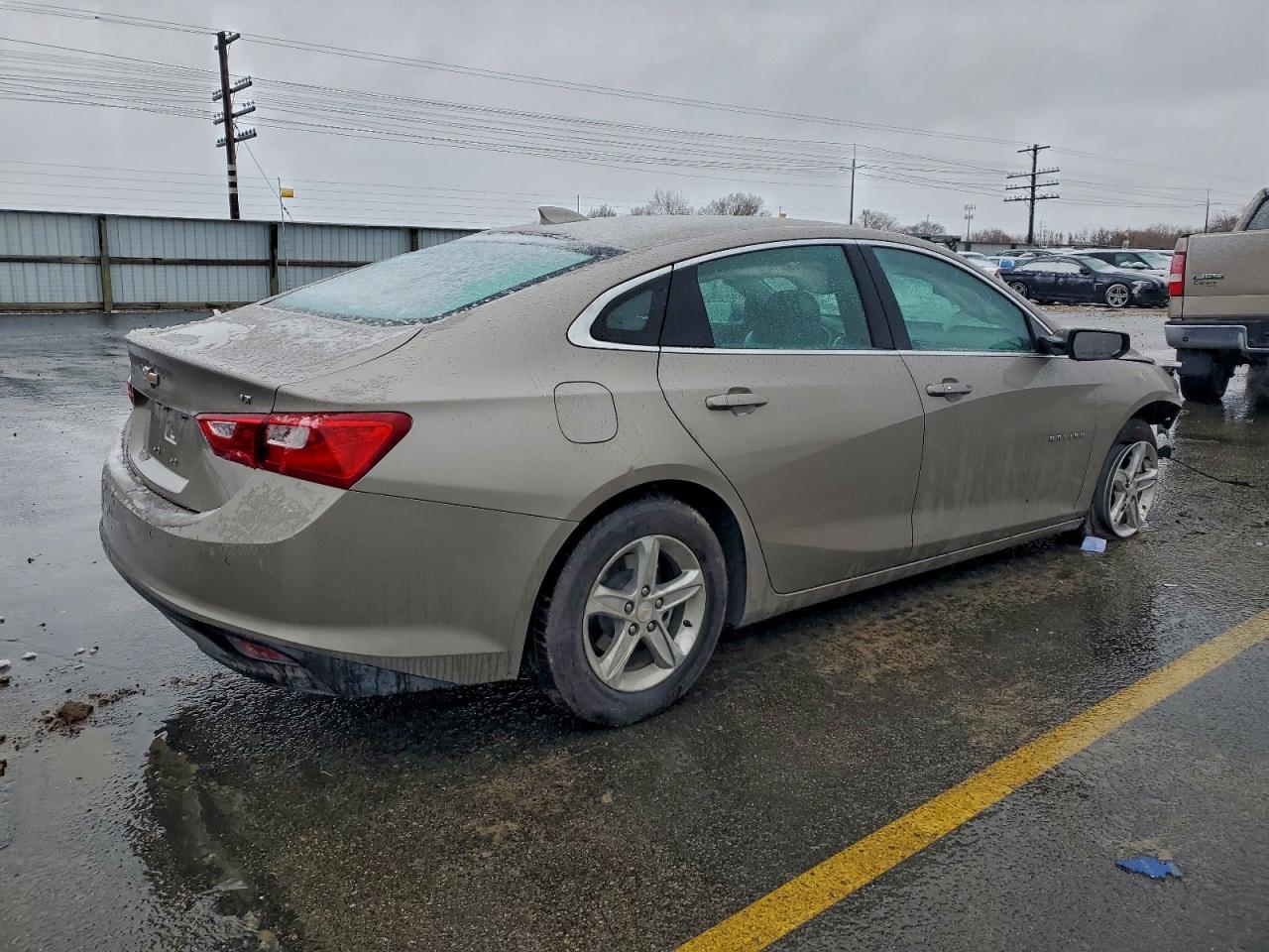 2024 CHEVROLET MALIBU LT photo 3