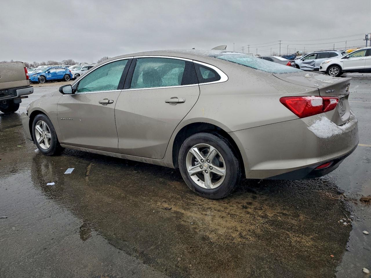 2024 CHEVROLET MALIBU LT photo 2