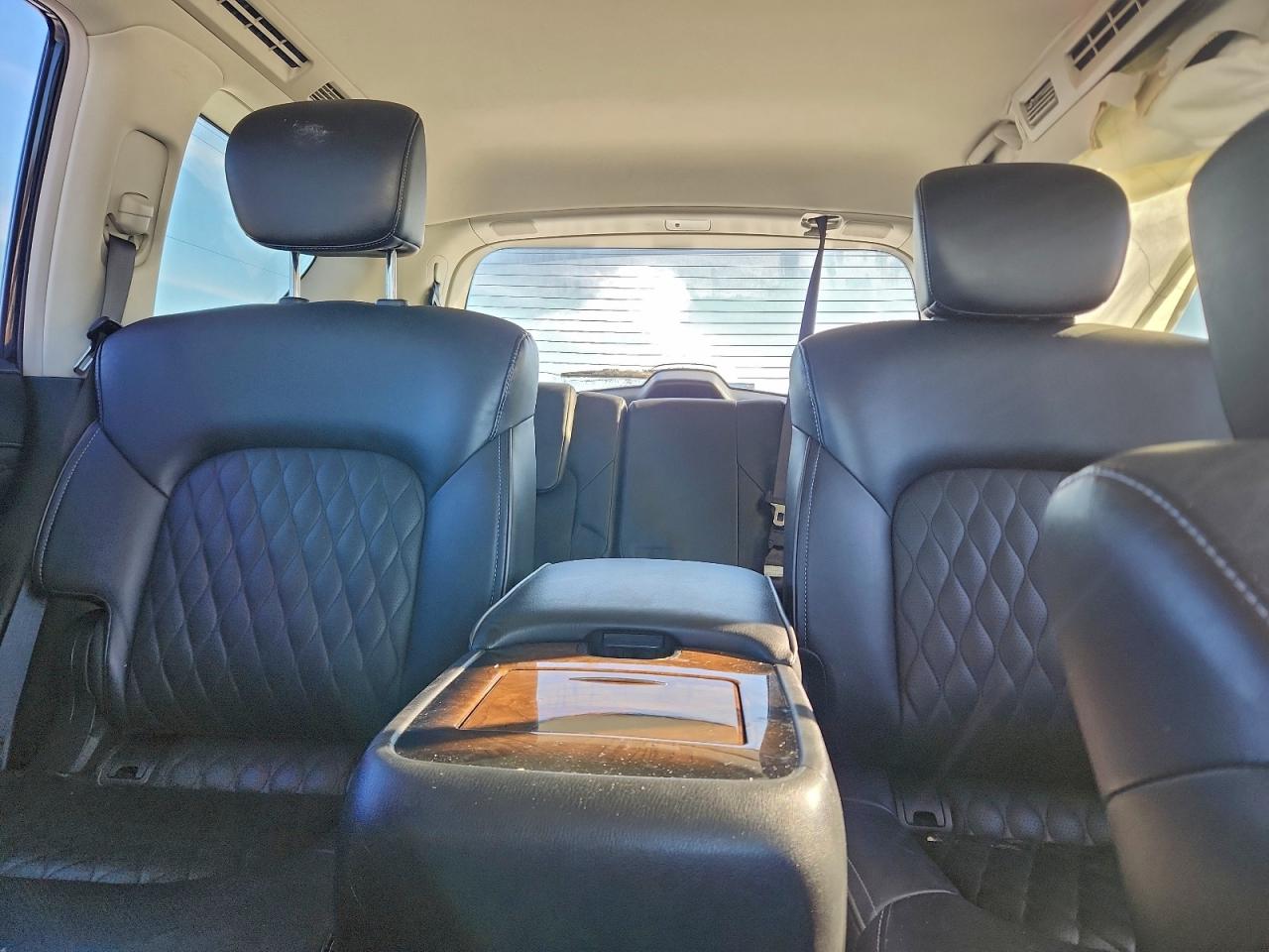 2019 INFINITI QX80 LUXE photo 10