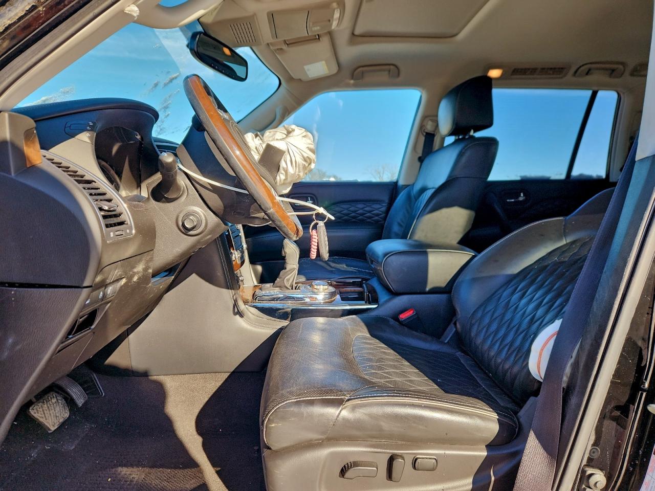 2019 INFINITI QX80 LUXE photo 7