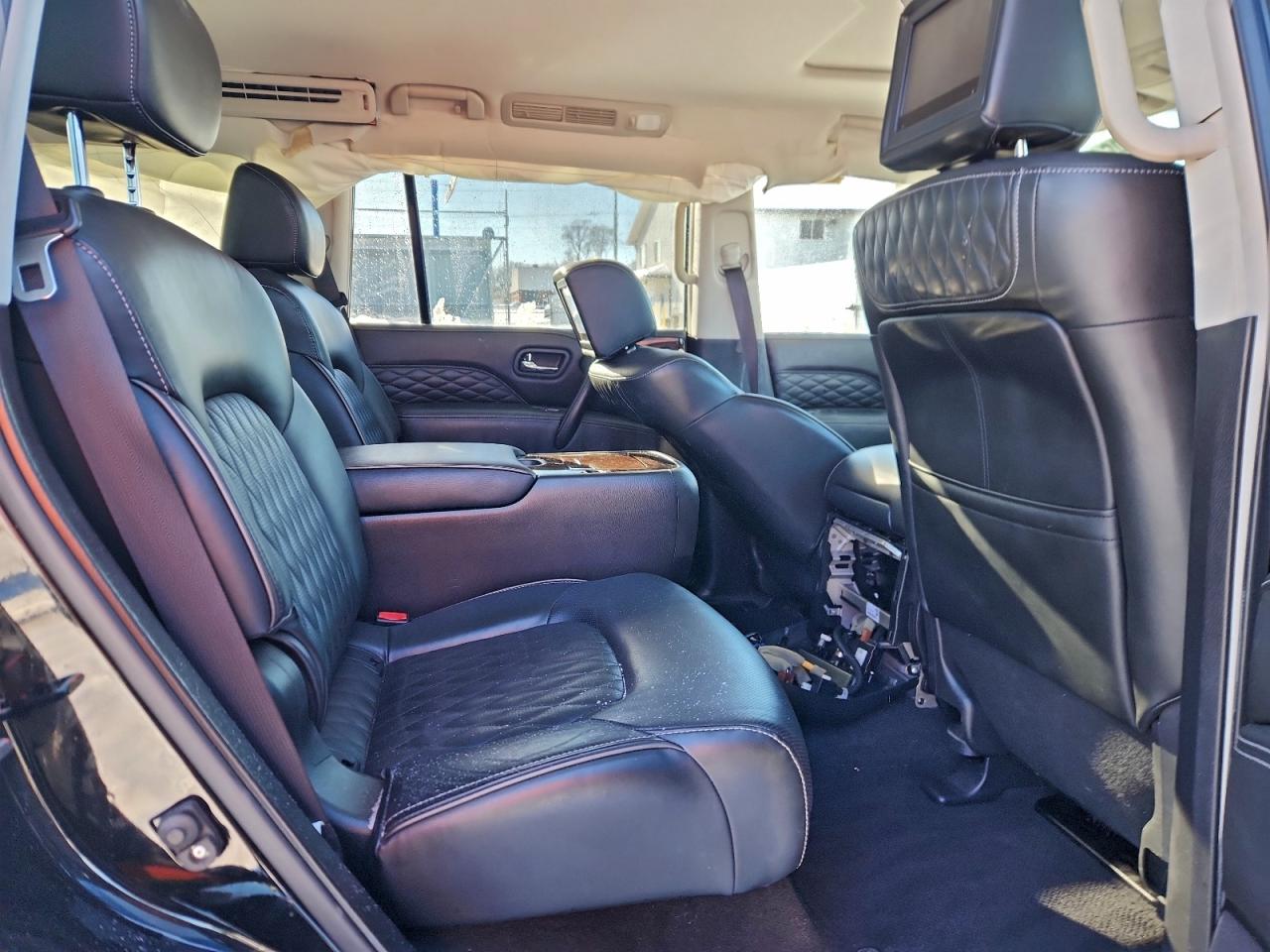 2019 INFINITI QX80 LUXE photo 11