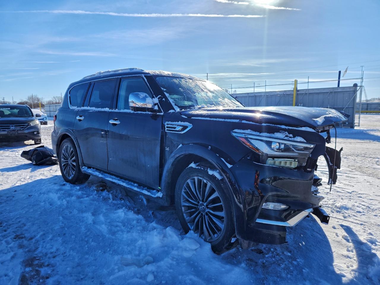 2019 INFINITI QX80 LUXE photo 4