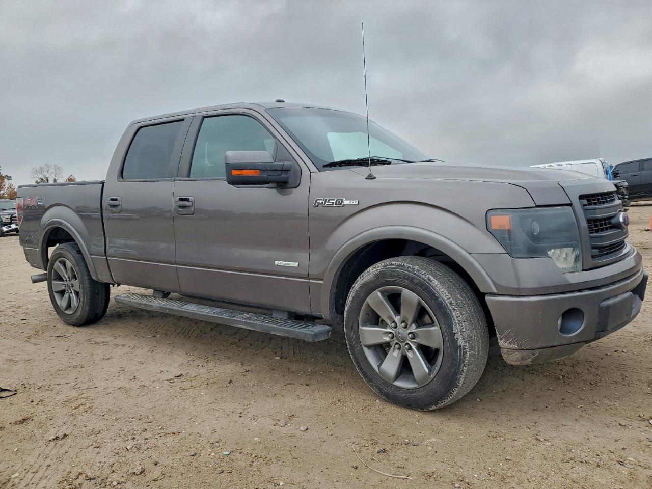 2014 FORD F150 SUPERCREW photo 4