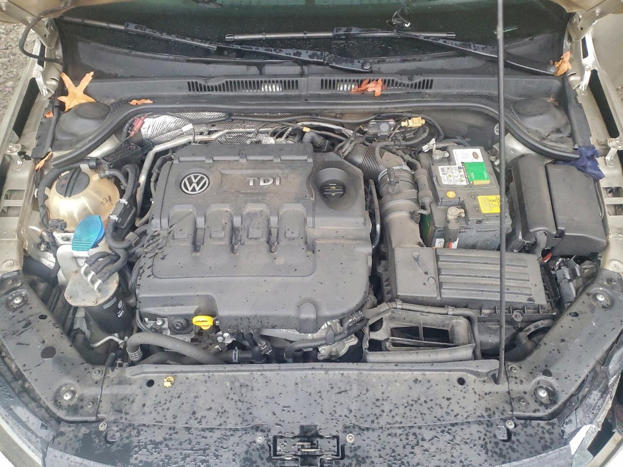 2015 VOLKSWAGEN JETTA TDI photo 11