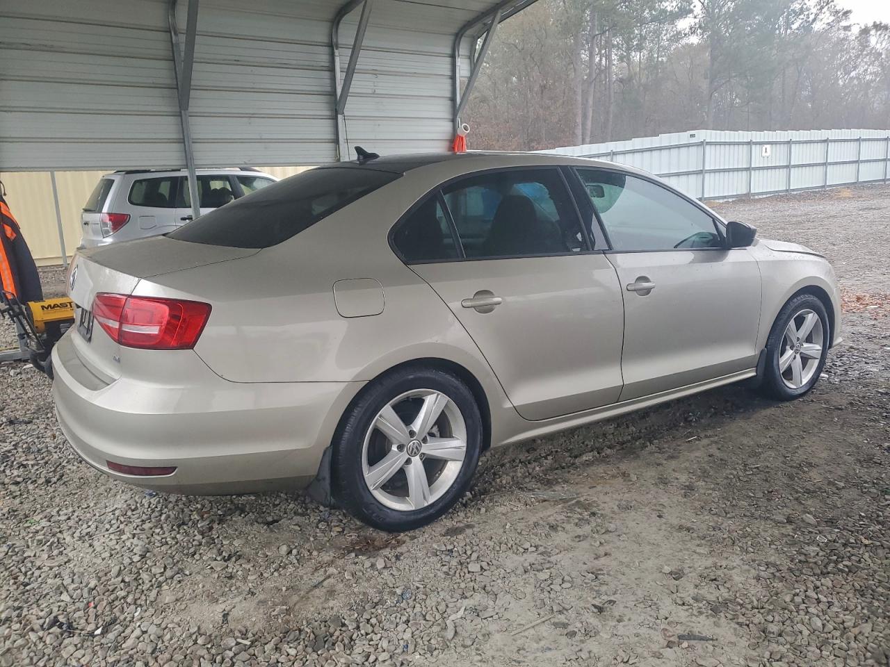 2015 VOLKSWAGEN JETTA TDI photo 3