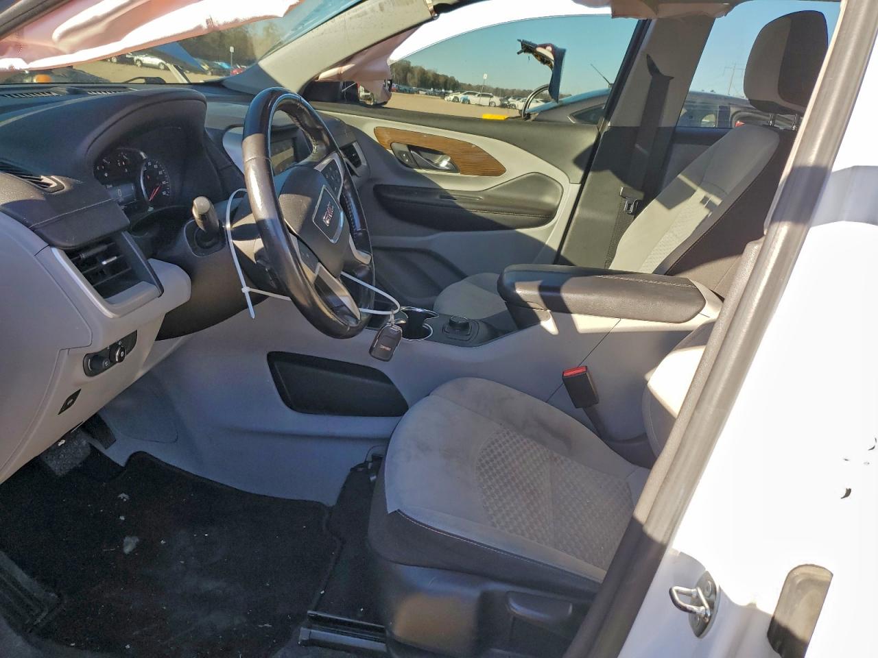 2019 GMC TERRAIN SLE photo 13