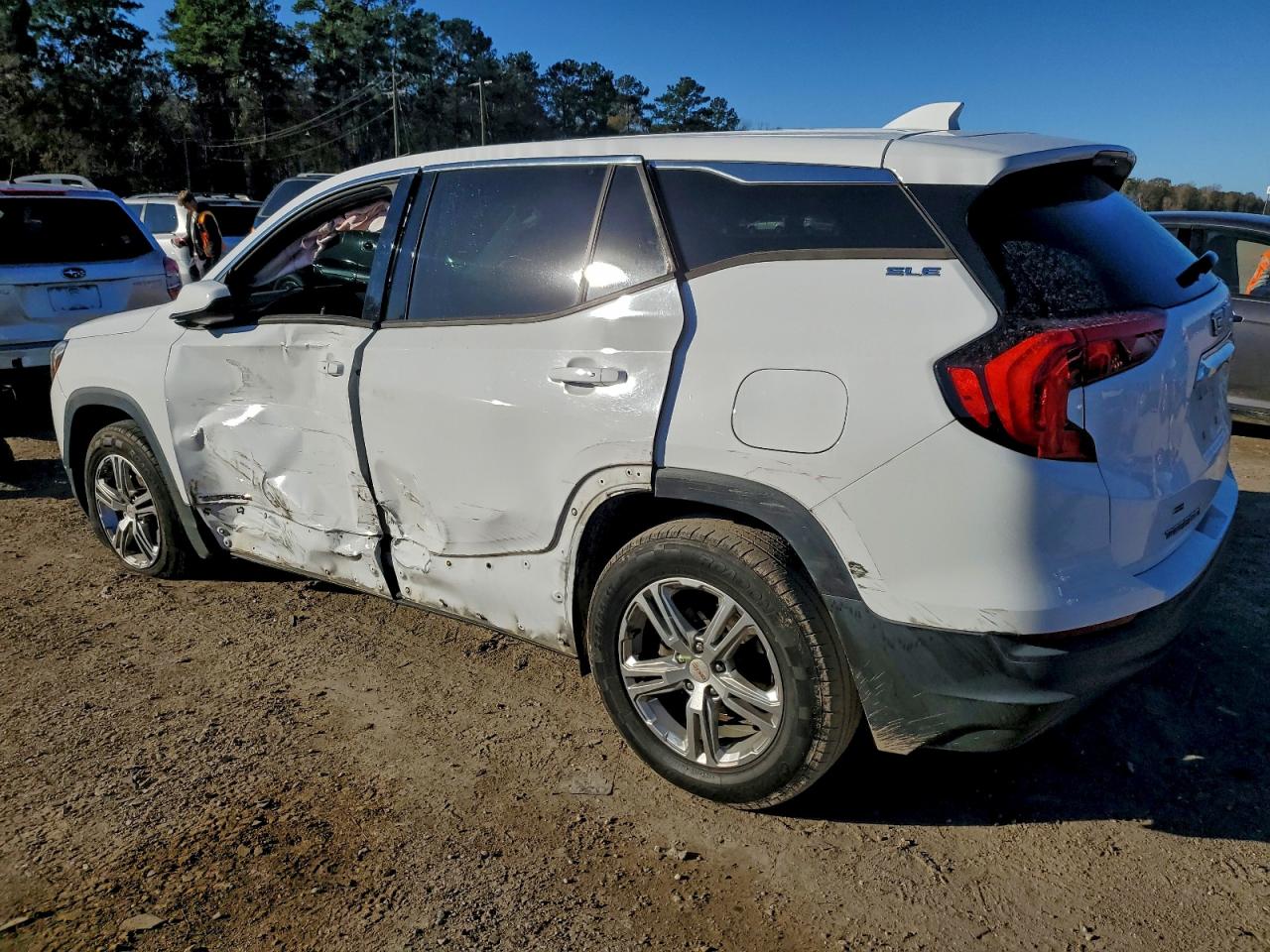 2019 GMC TERRAIN SLE photo 3