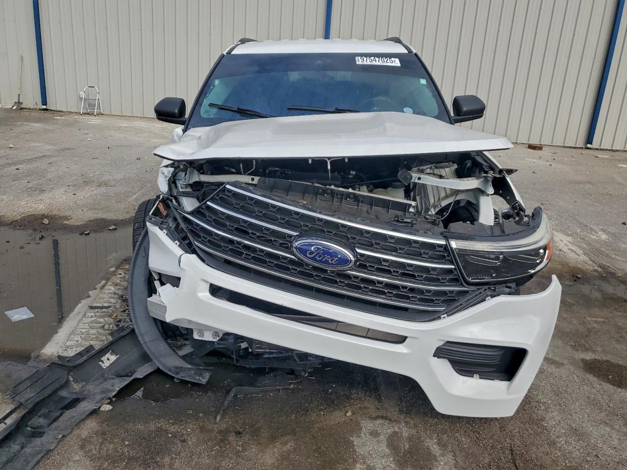 2021 FORD EXPLORER XLT photo 5