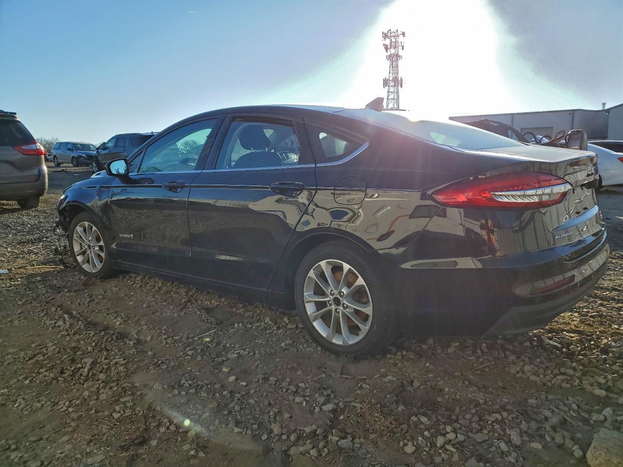 2019 FORD FUSION SE photo 2