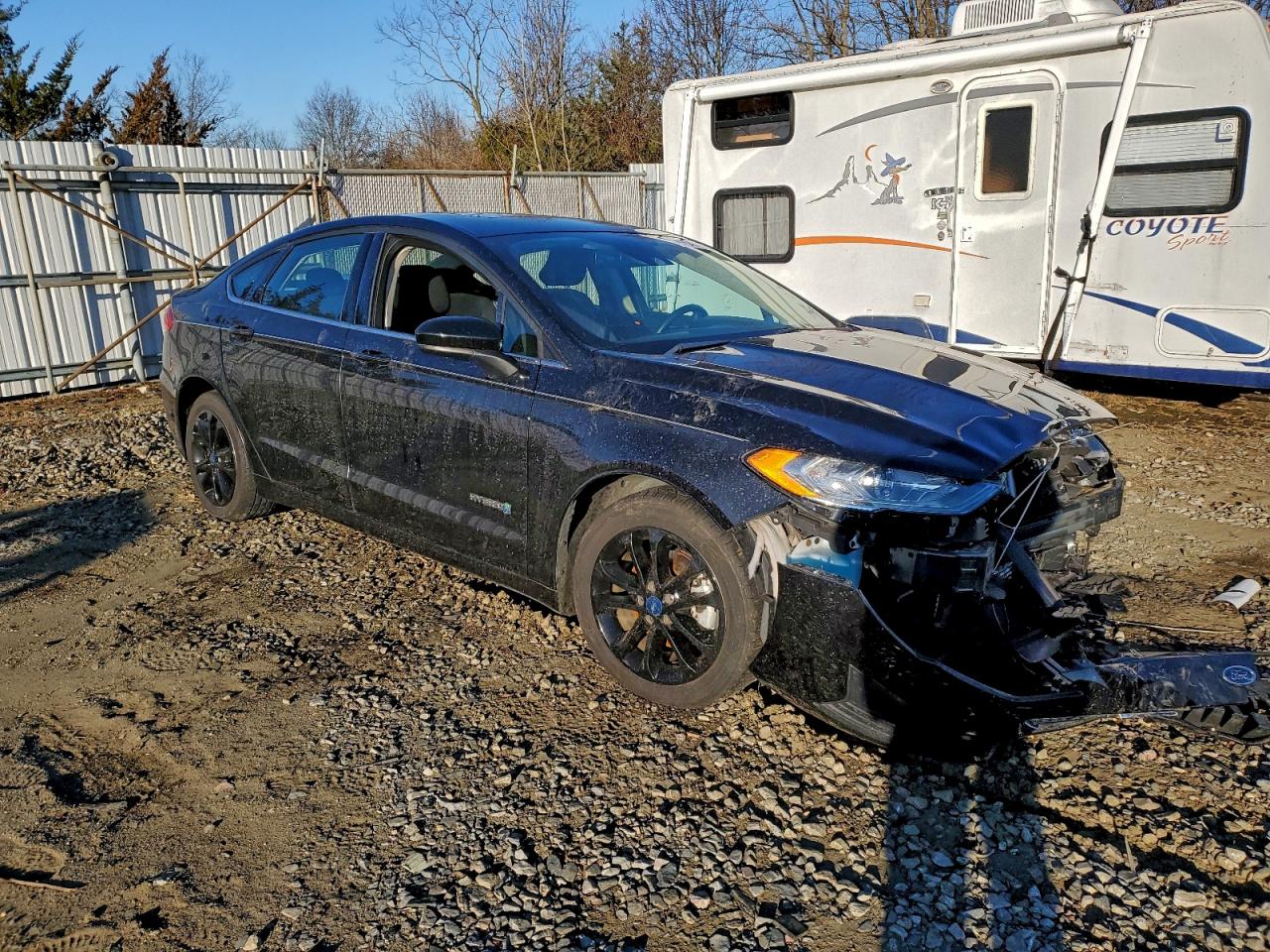 2019 FORD FUSION SE photo 4
