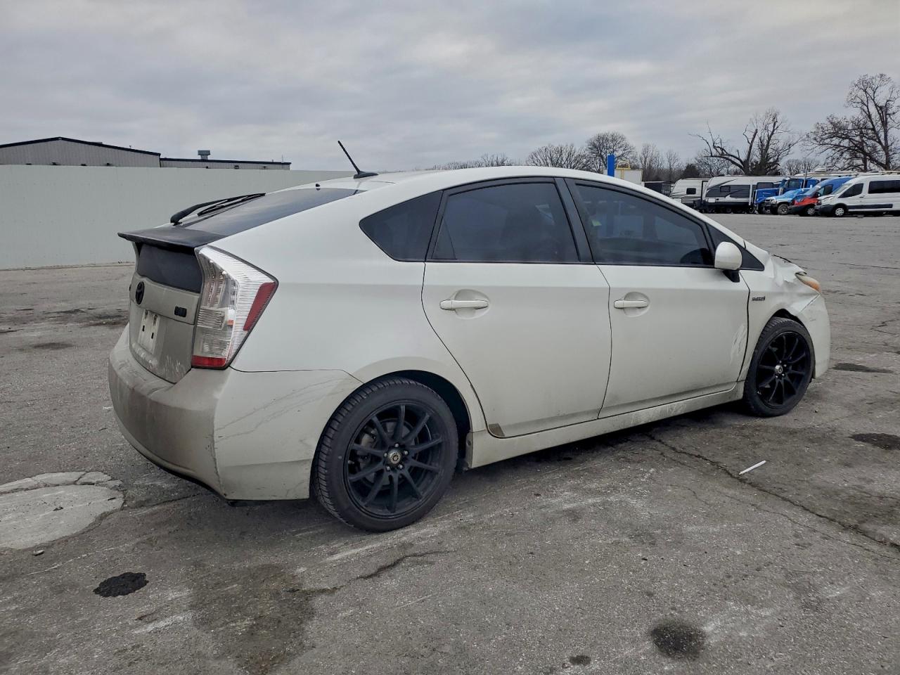 2010 TOYOTA PRIUS photo 3