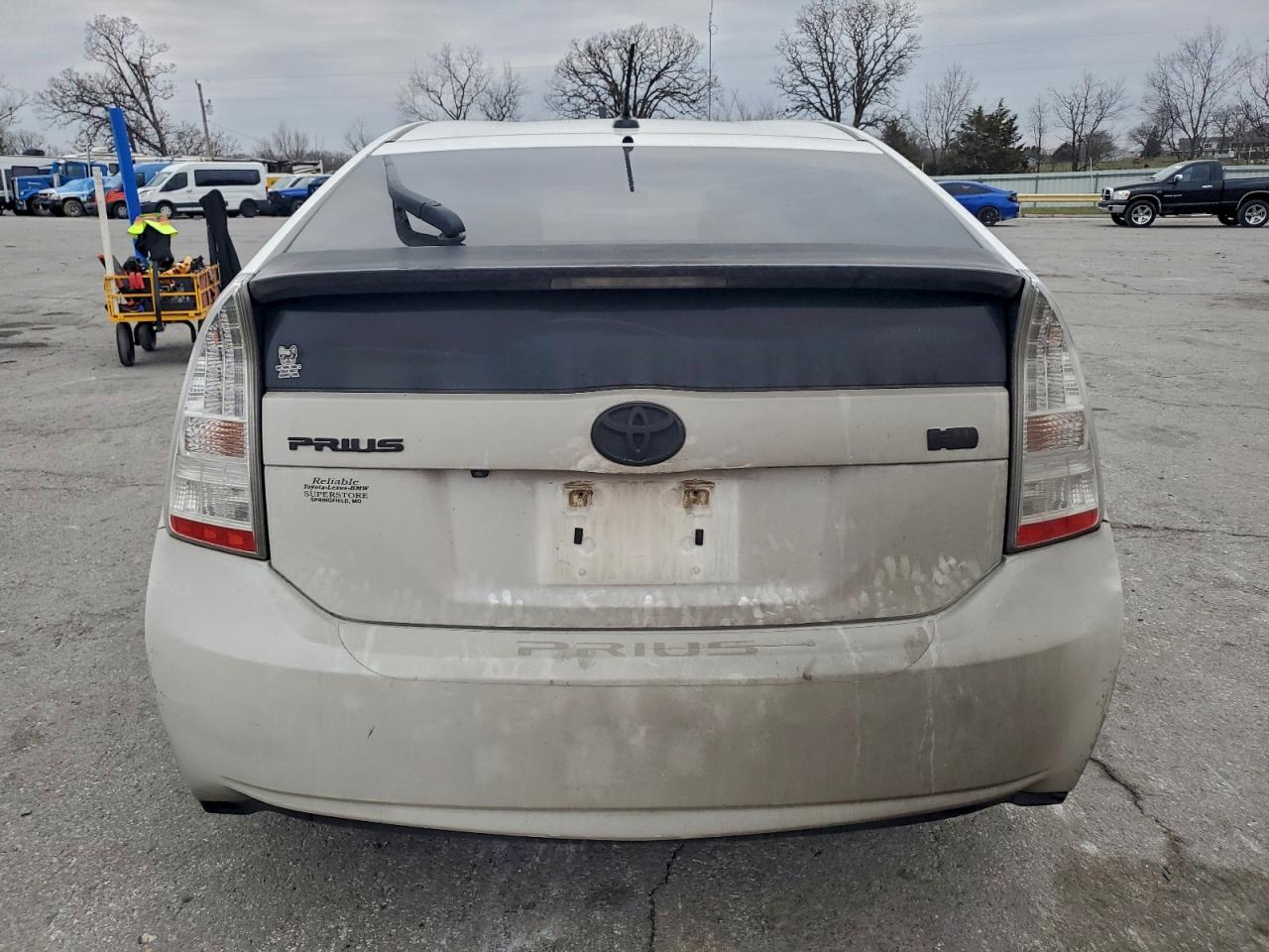 2010 TOYOTA PRIUS photo 6