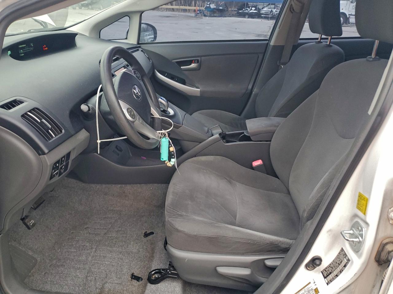 2010 TOYOTA PRIUS photo 7