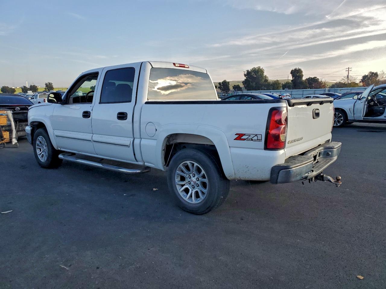 2006 CHEVROLET SILVERADO K1500 photo 2