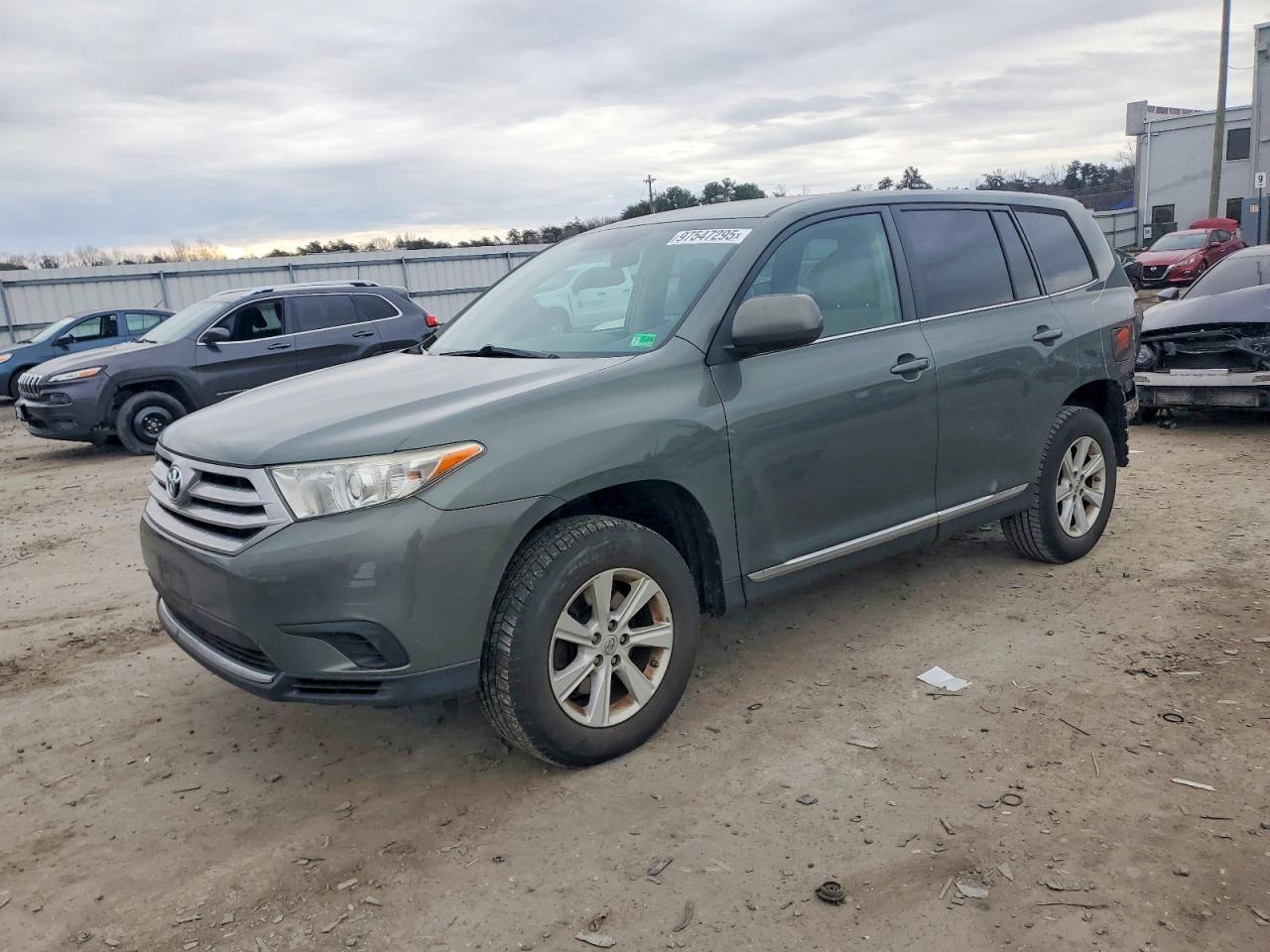 2013 TOYOTA HIGHLANDER