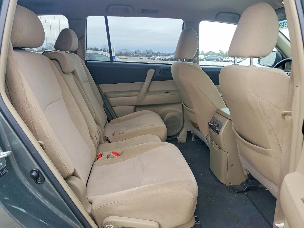 2013 TOYOTA HIGHLANDER BASE photo 11