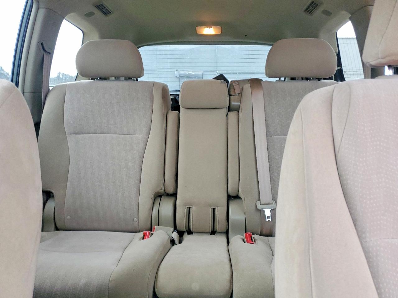 2013 TOYOTA HIGHLANDER BASE photo 10