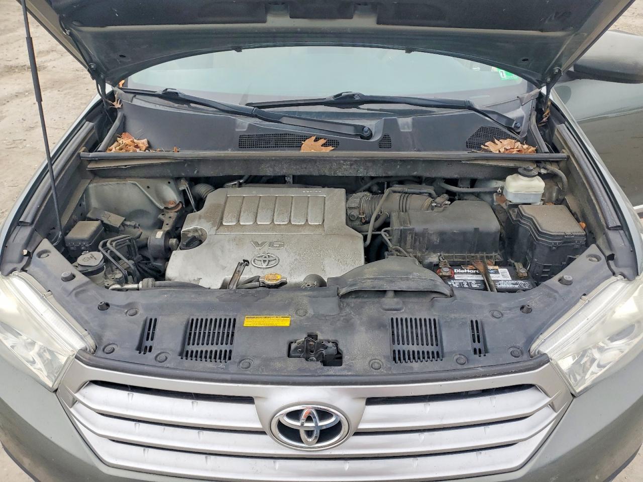 2013 TOYOTA HIGHLANDER BASE photo 12