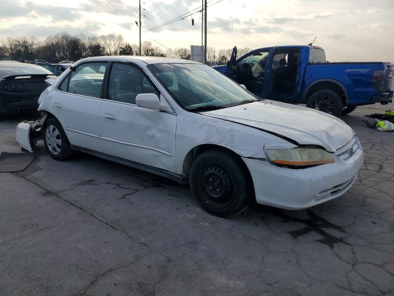 2002 HONDA ACCORD LX photo 4