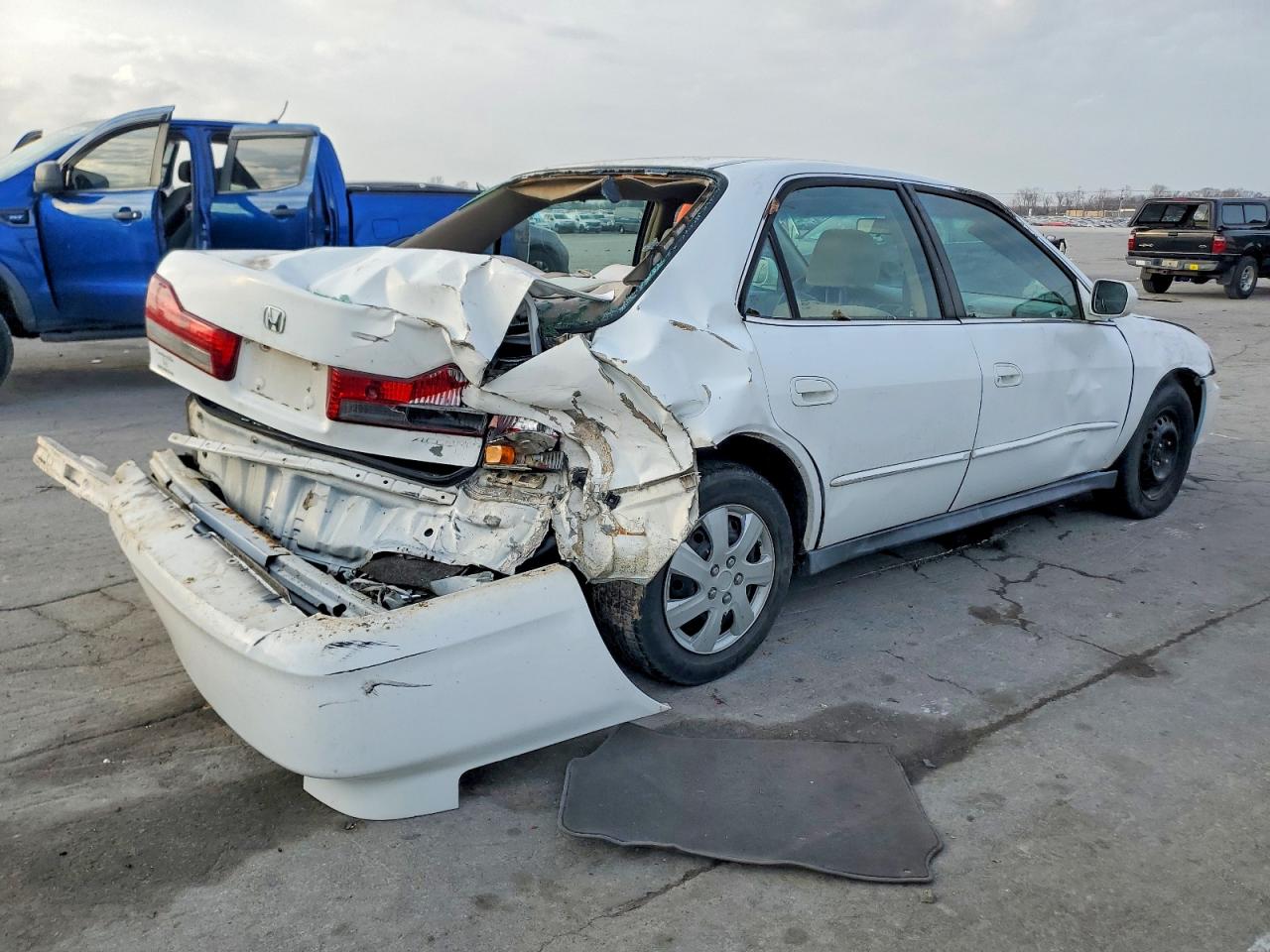 2002 HONDA ACCORD LX photo 3