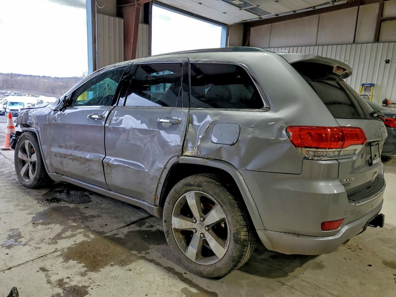 2014 JEEP GRAND CHEROKEE OVERLAND photo 2