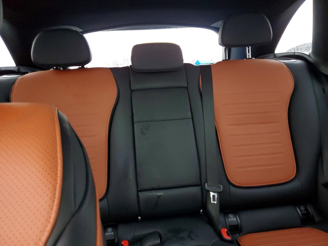 2025 MERCEDES-BENZ GLC 300 photo 10