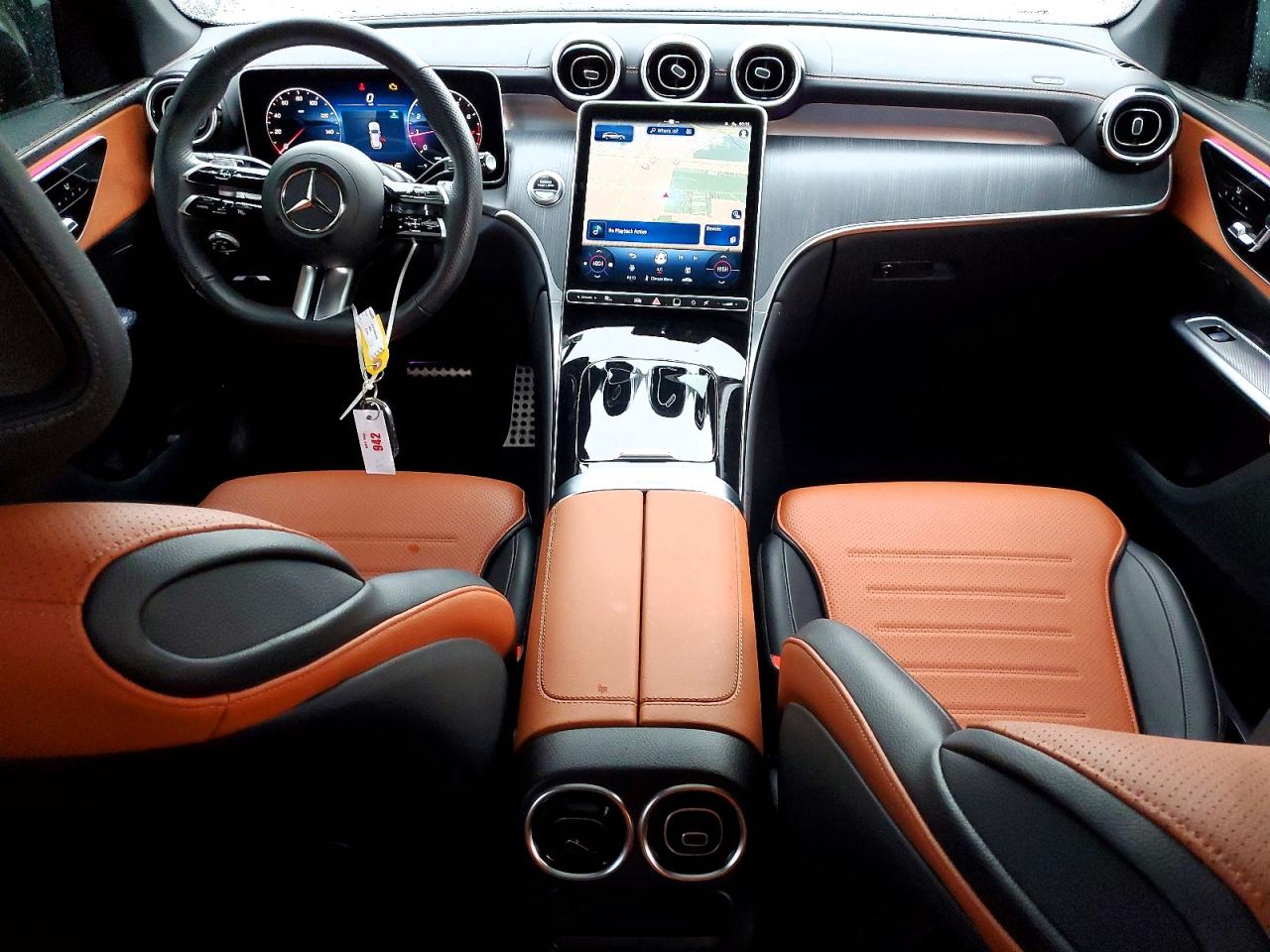 2025 MERCEDES-BENZ GLC 300 photo 8