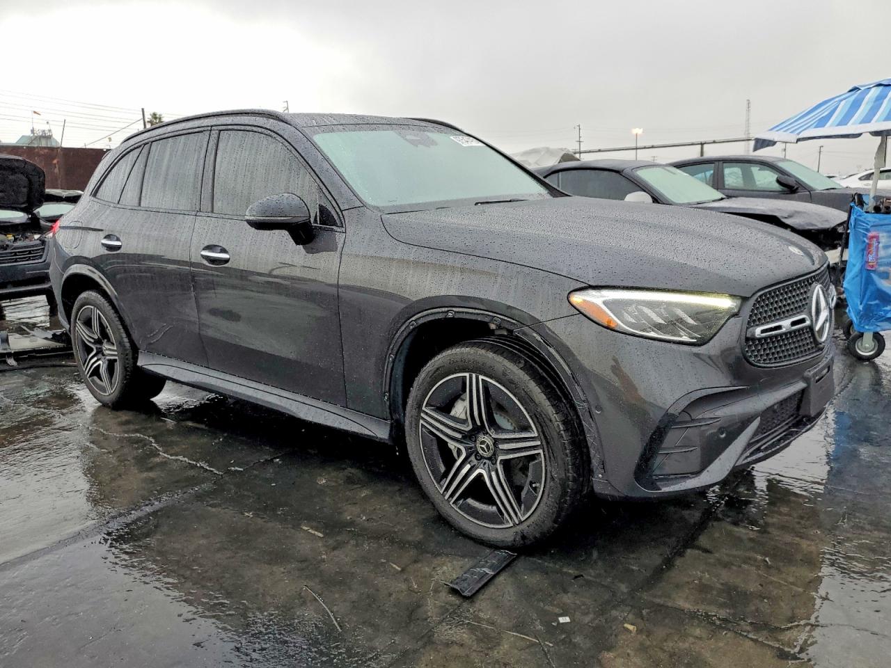 2025 MERCEDES-BENZ GLC 300 photo 4