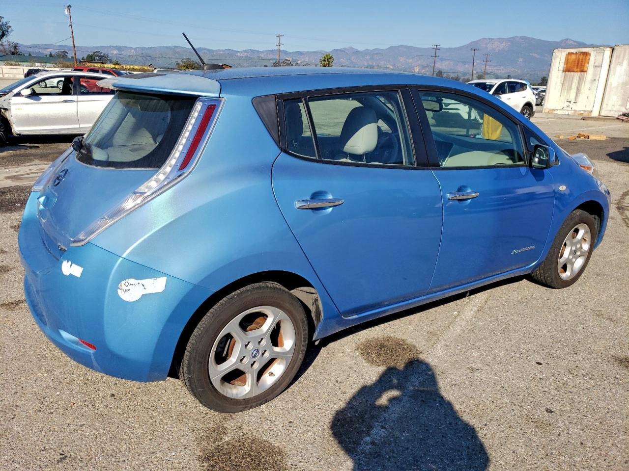 2011 NISSAN LEAF SV photo 3