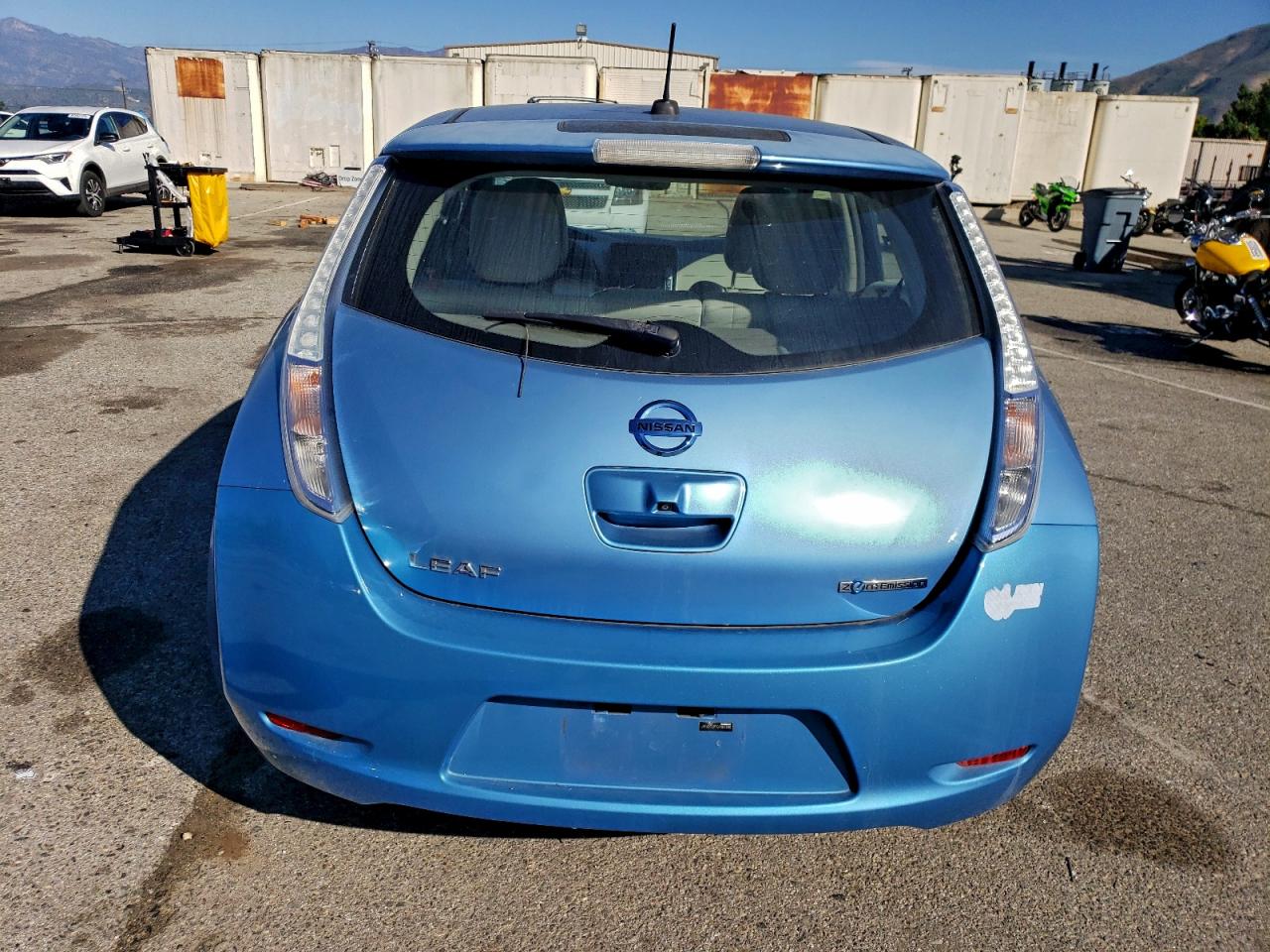2011 NISSAN LEAF SV photo 6